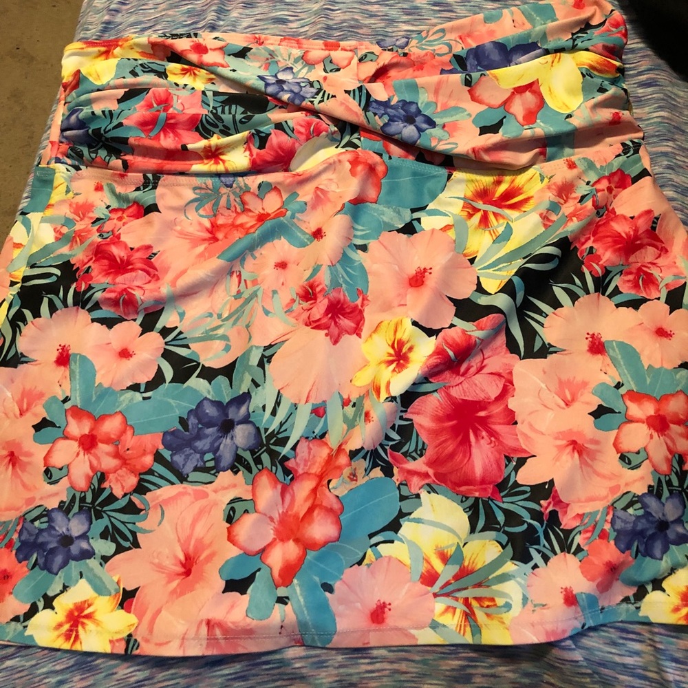 Strapless tankini bathing suit top!